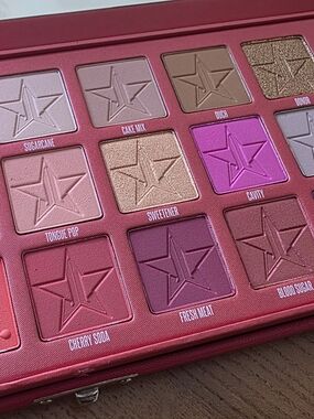 Jeffree Star Eyeshadow Palette — Pinks, Magenta & Gold Accents